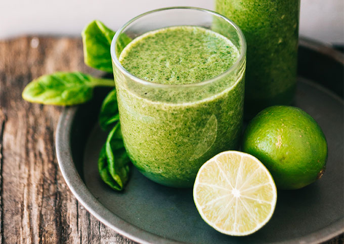 Green Smoothie for Hormonal Balance - graceofnoage.com